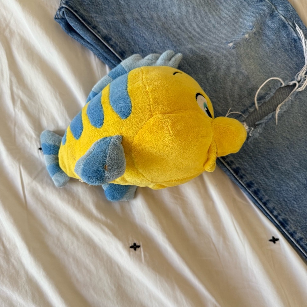 Disney Yellow and Blue Plush Fish Toy Flounder Little Mermaid - Picture 2 of 8